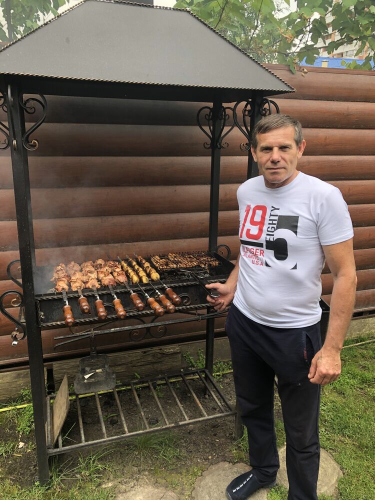  52938153  Sergei, 54 ,    -