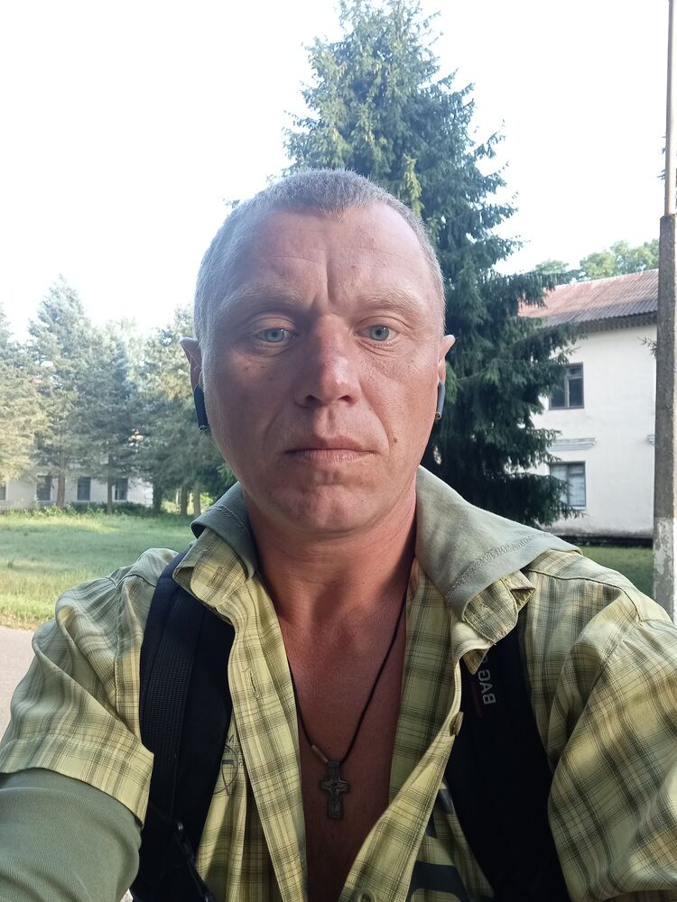  32567813  , 42 ,    