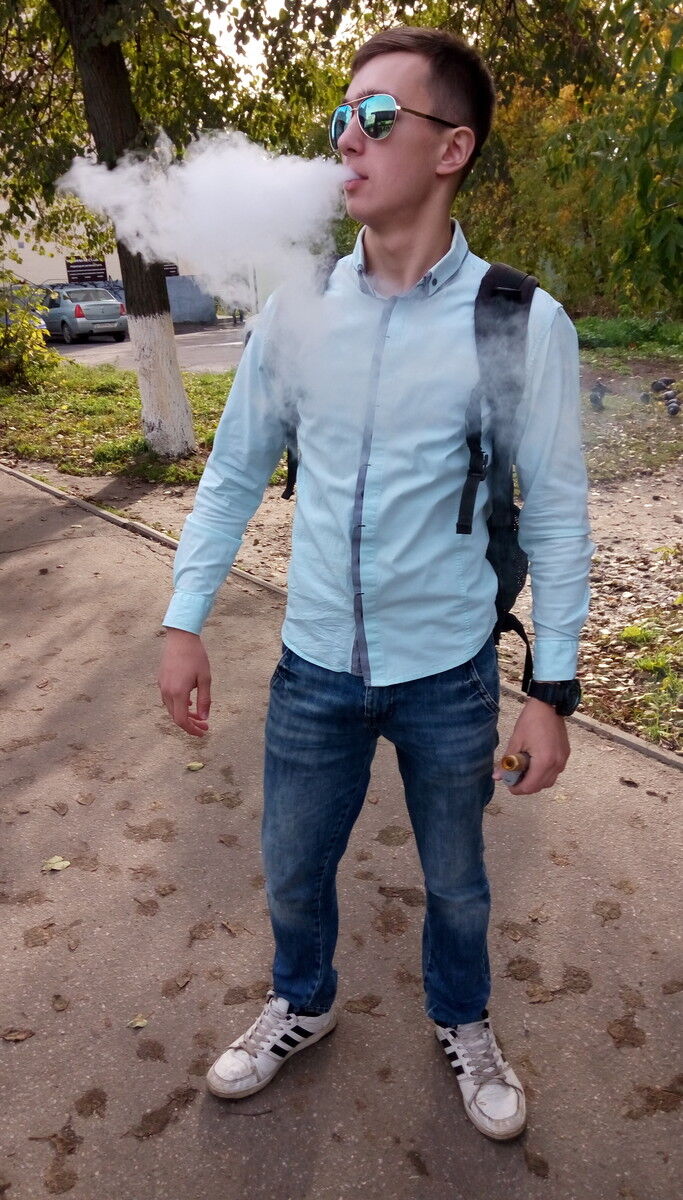  10533743  Ilya, 26 ,    