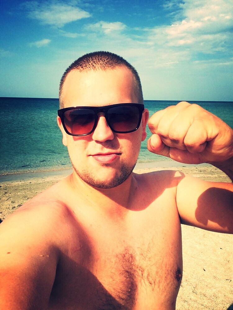  -,   Konstantin, 32 ,   ,   