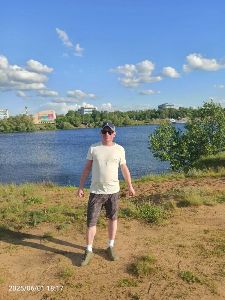  ,   Anton, 36 ,   ,   