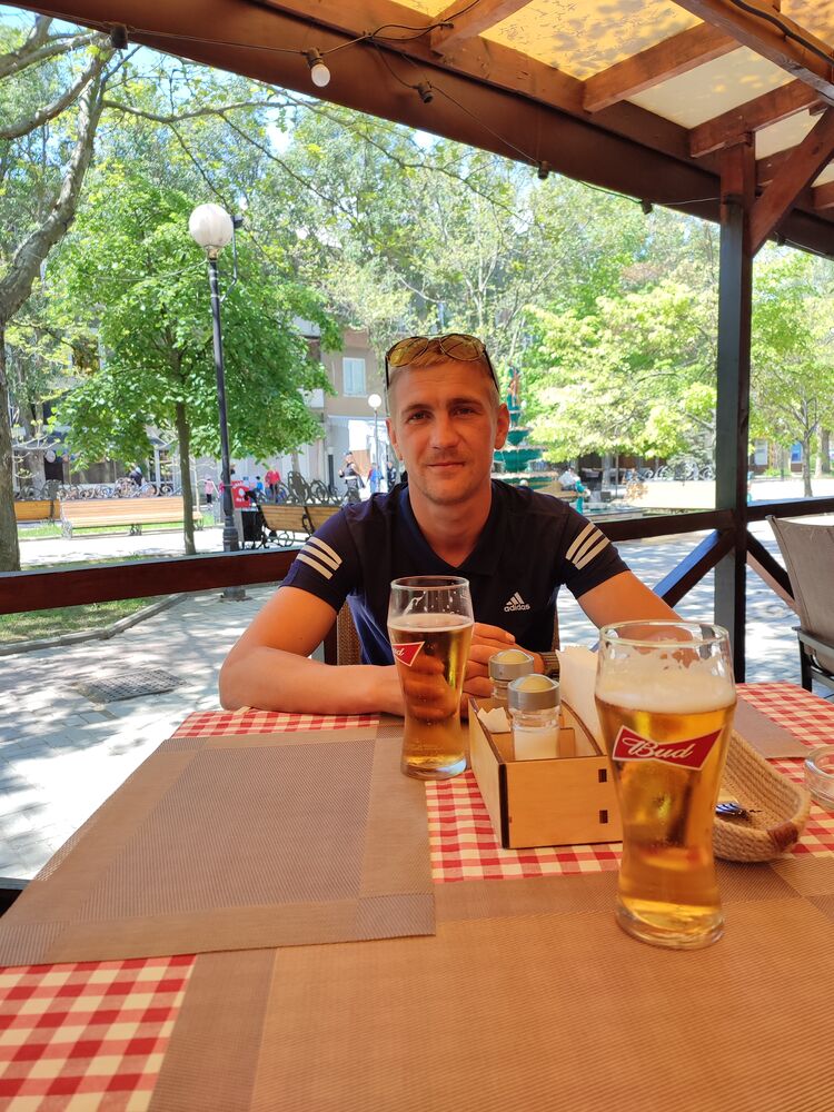  34612333  Yury, 34 ,    Langesund