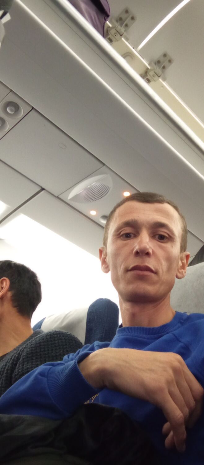  46979823  Nurbek, 34 ,    