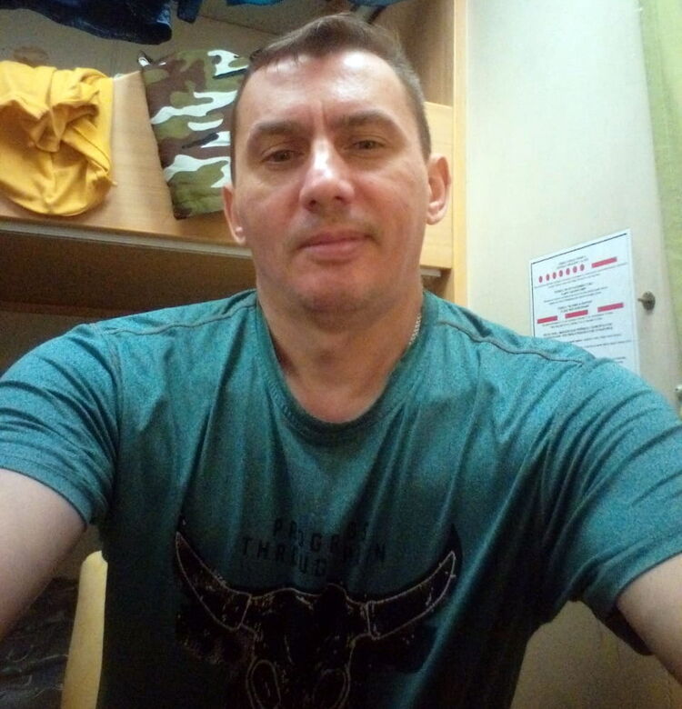  53726223  Alex, 40 ,    Novy