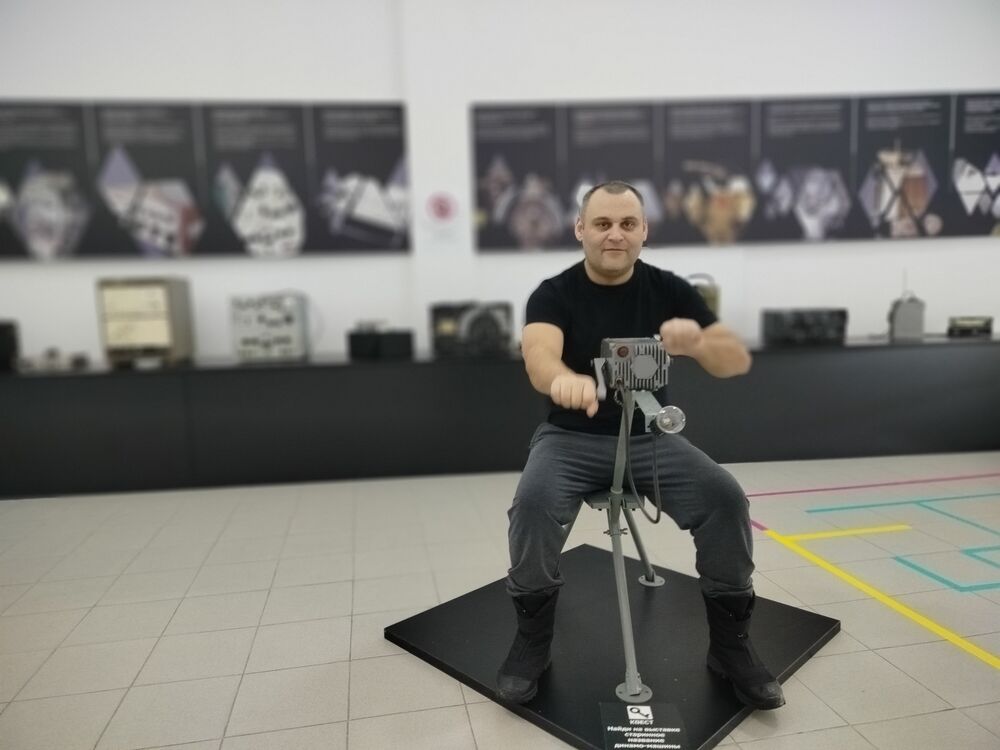  49529623  , 40 ,    -