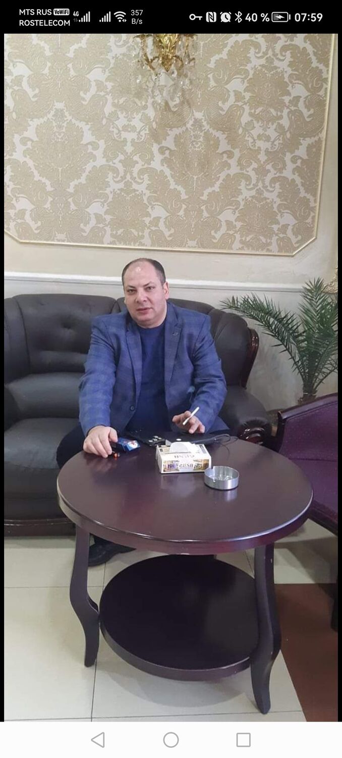  ,   Vardan, 43 ,     