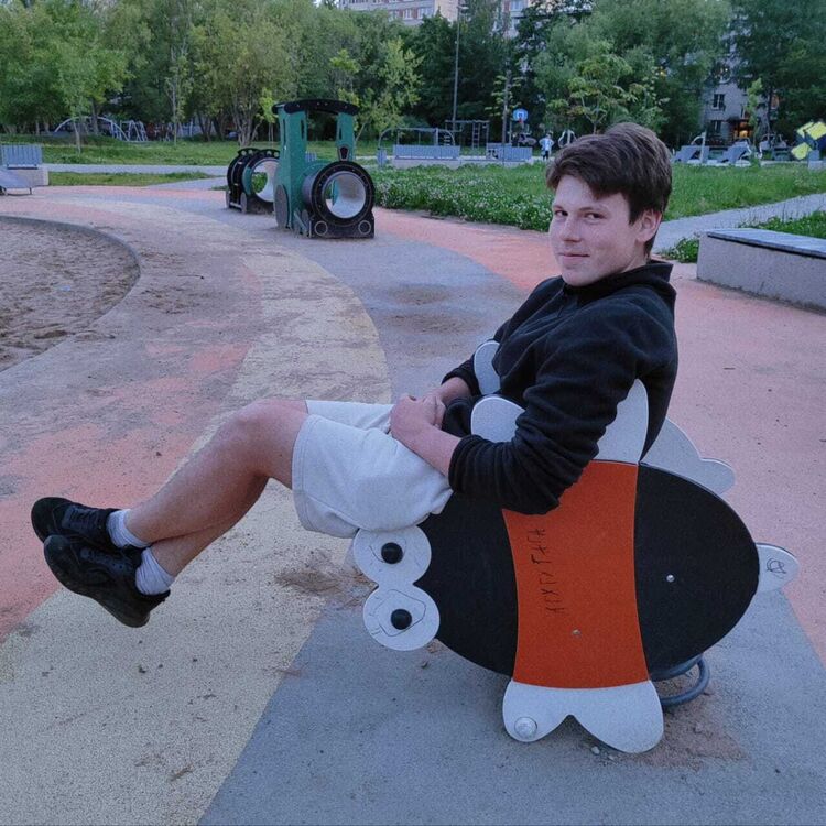  37024973  , 25 ,    -