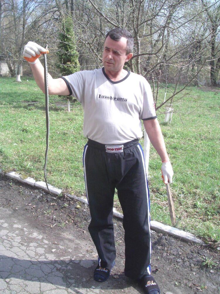  25351363  Vitalij, 60 ,    