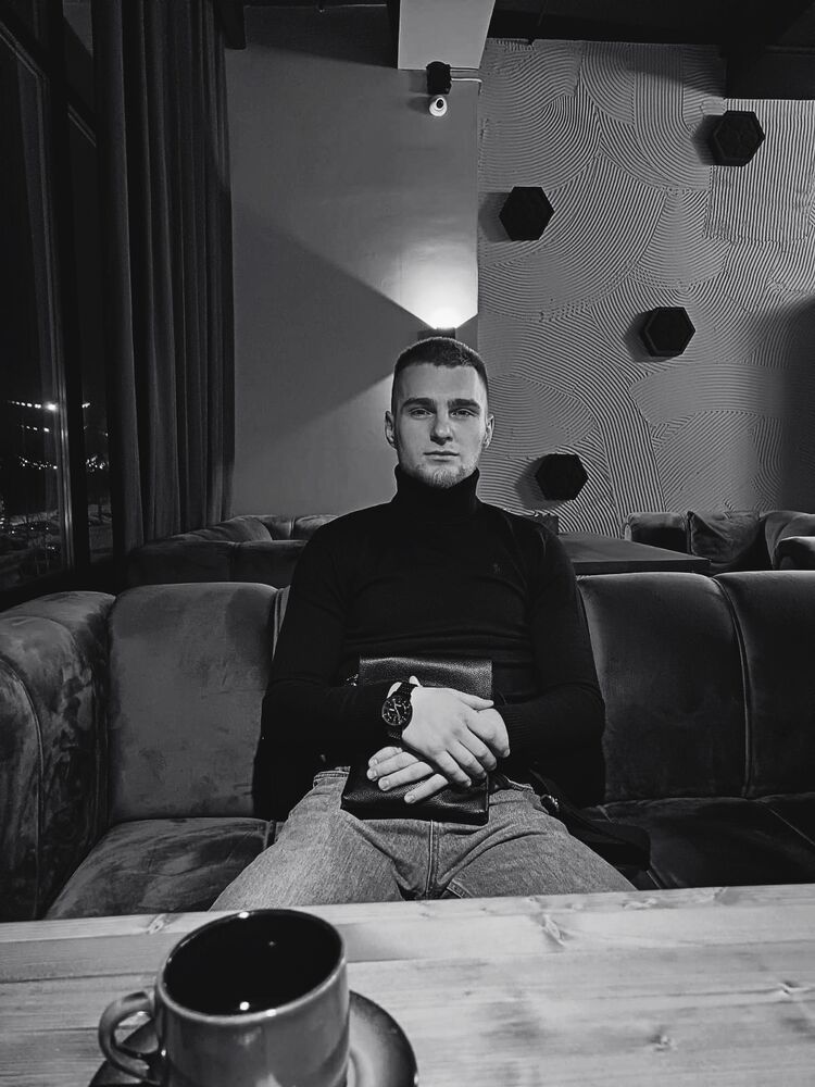  46533043  Dmitry, 25 ,    