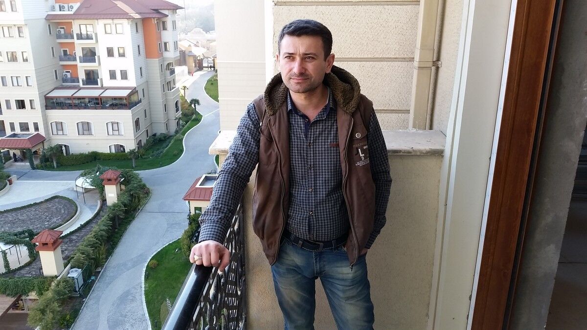  5819923  Taleh, 46 ,    