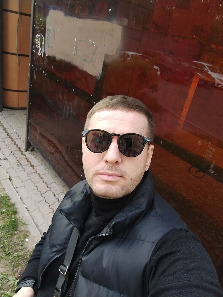  52225673  , 39 ,    