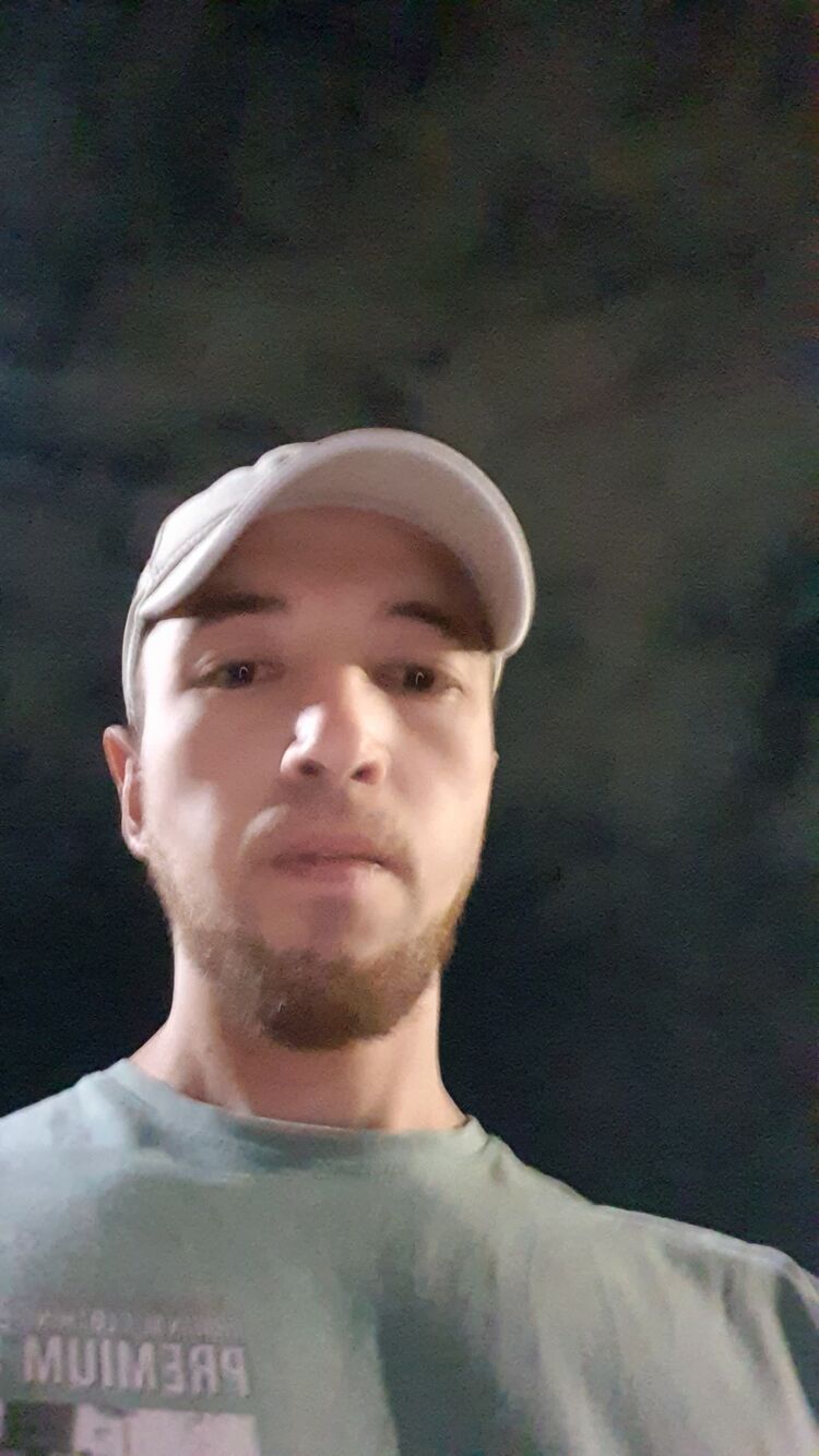  41915283  Bek, 30 ,    