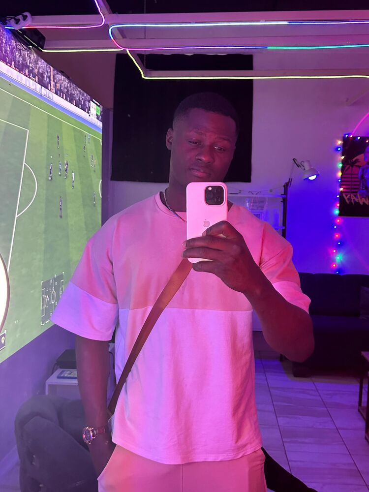  50864593  Abel Nasser, 23 ,    