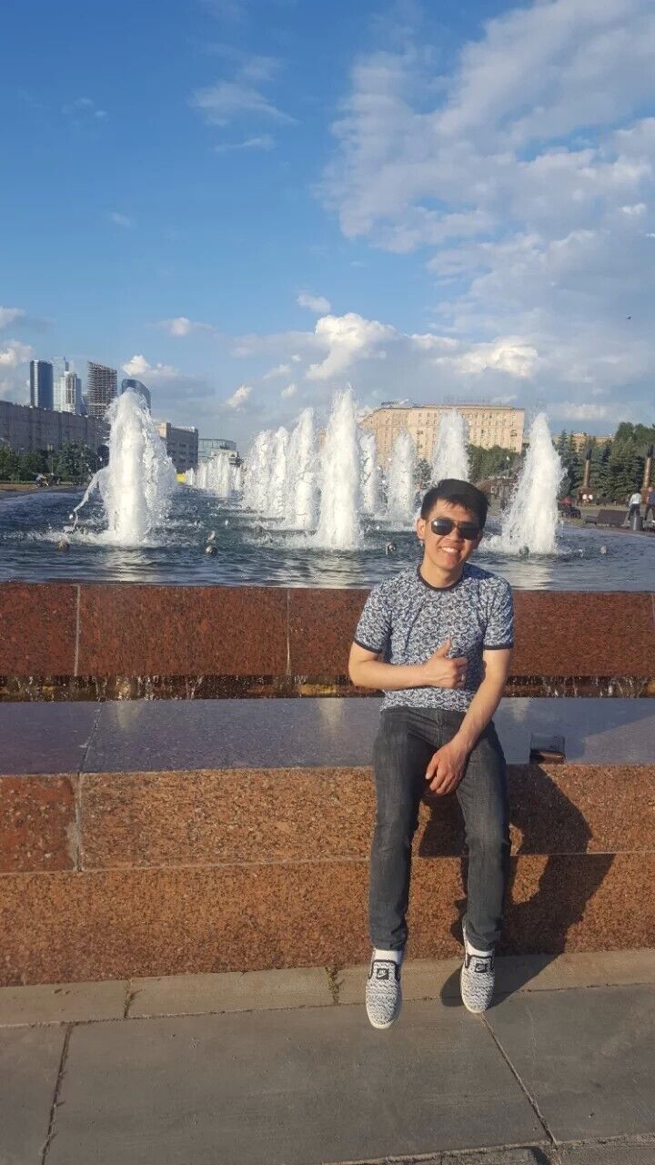  35160233  Jek, 28 ,    