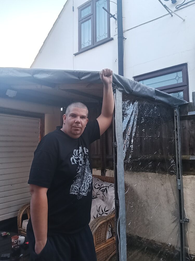  51802083  Robert, 43 ,    Cookham