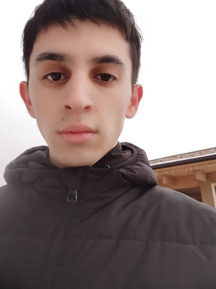  43583243  Axtam, 20 ,    -