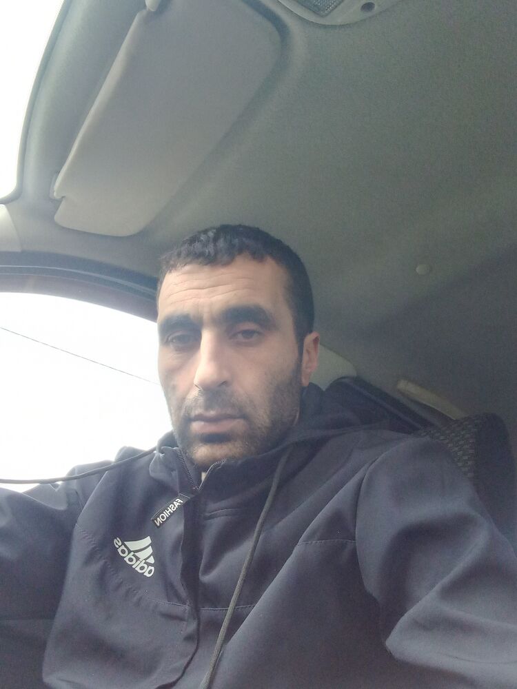  30212613  Vazgen, 34 ,    