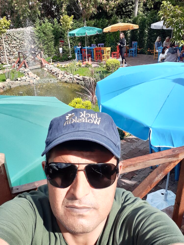  ,   Ali, 45 ,   ,   