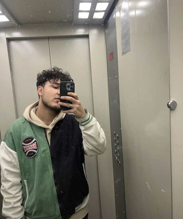  40607383  , 24 ,    