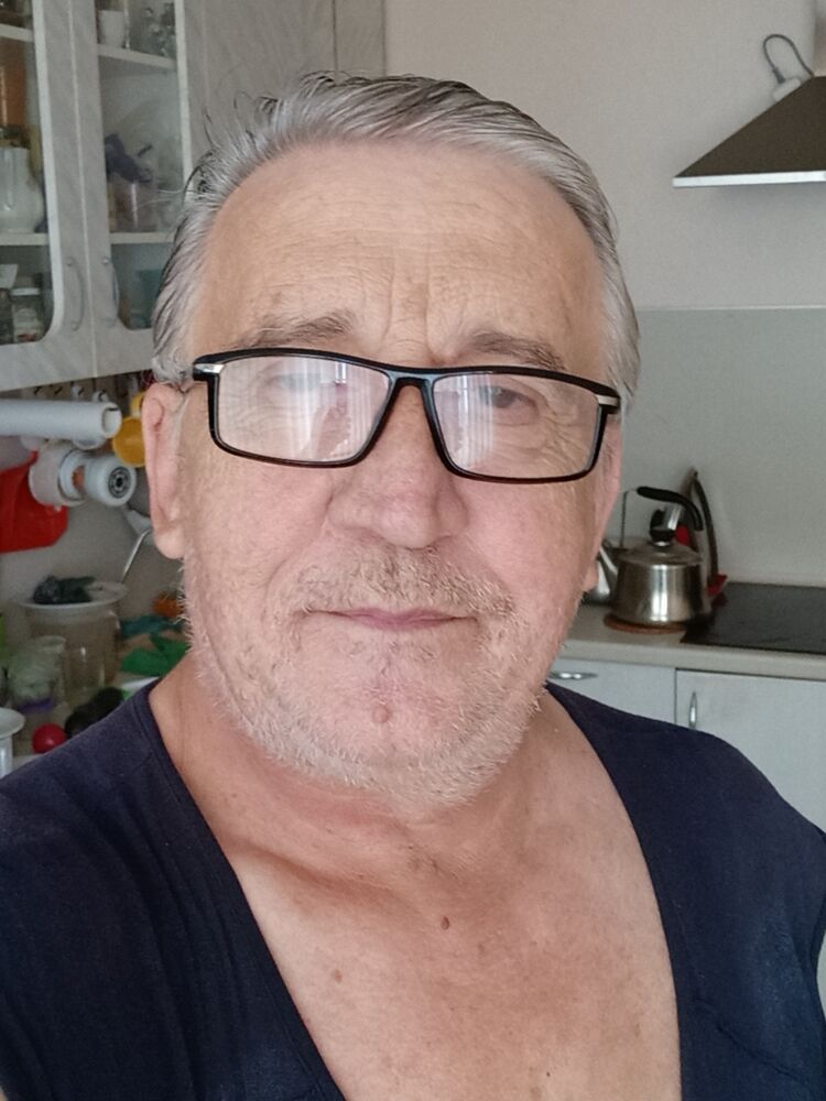  53728083  , 61 ,    