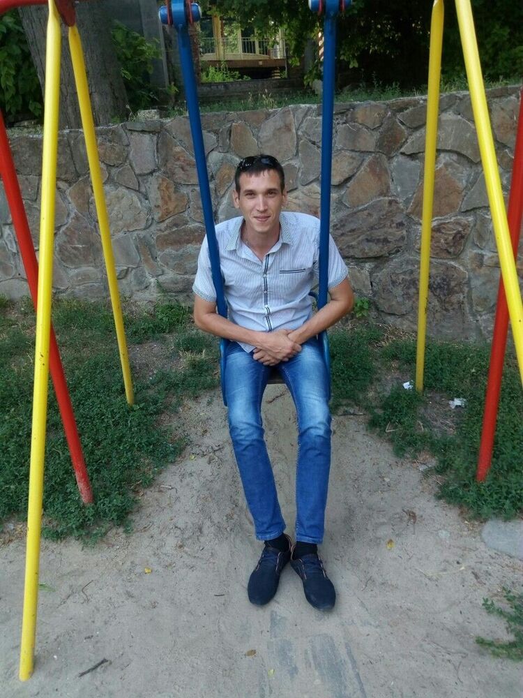  --,   , 37 ,  
