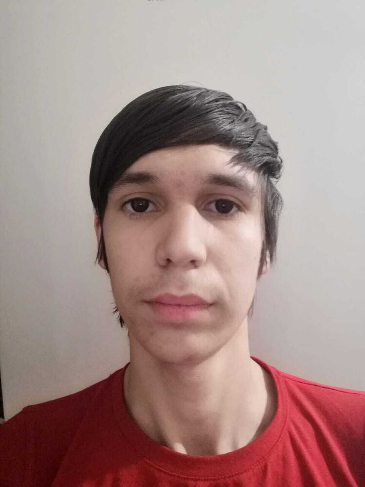  46987343  Philip, 21 ,    