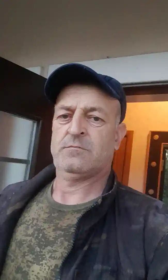  38608023  , 52 ,    