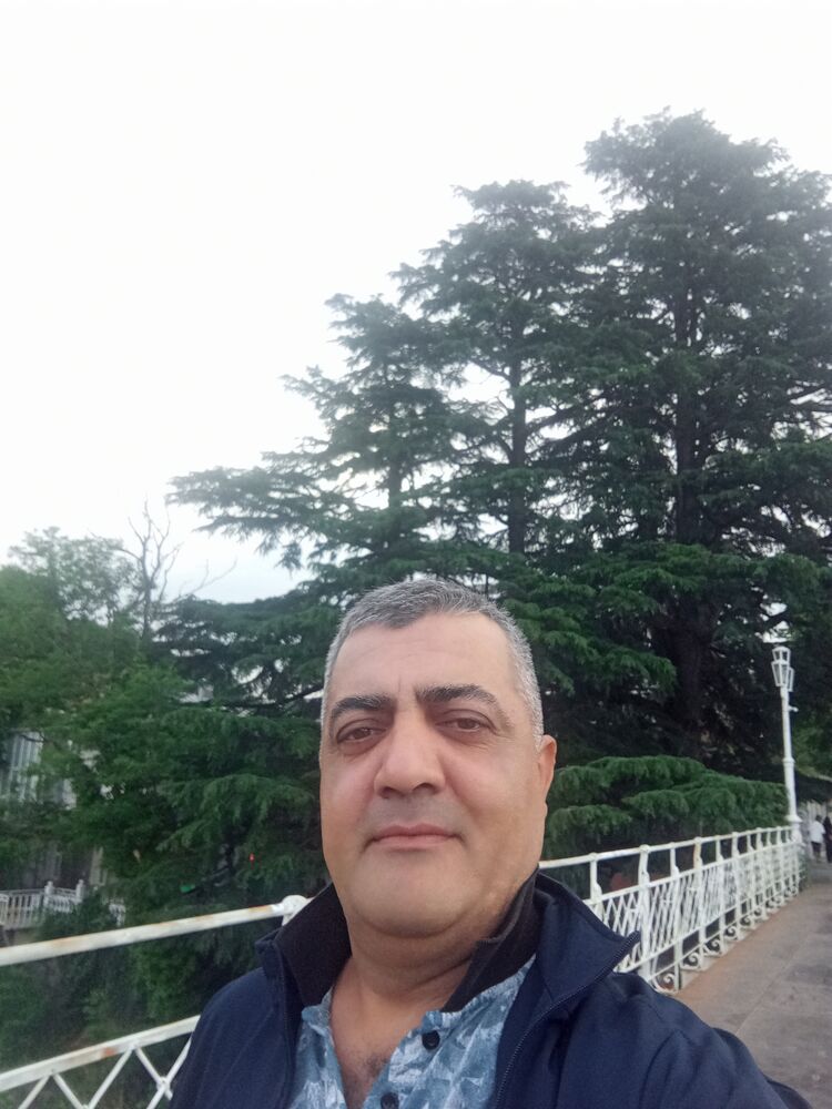  ,   Elseneliyevv, 46 ,   ,   