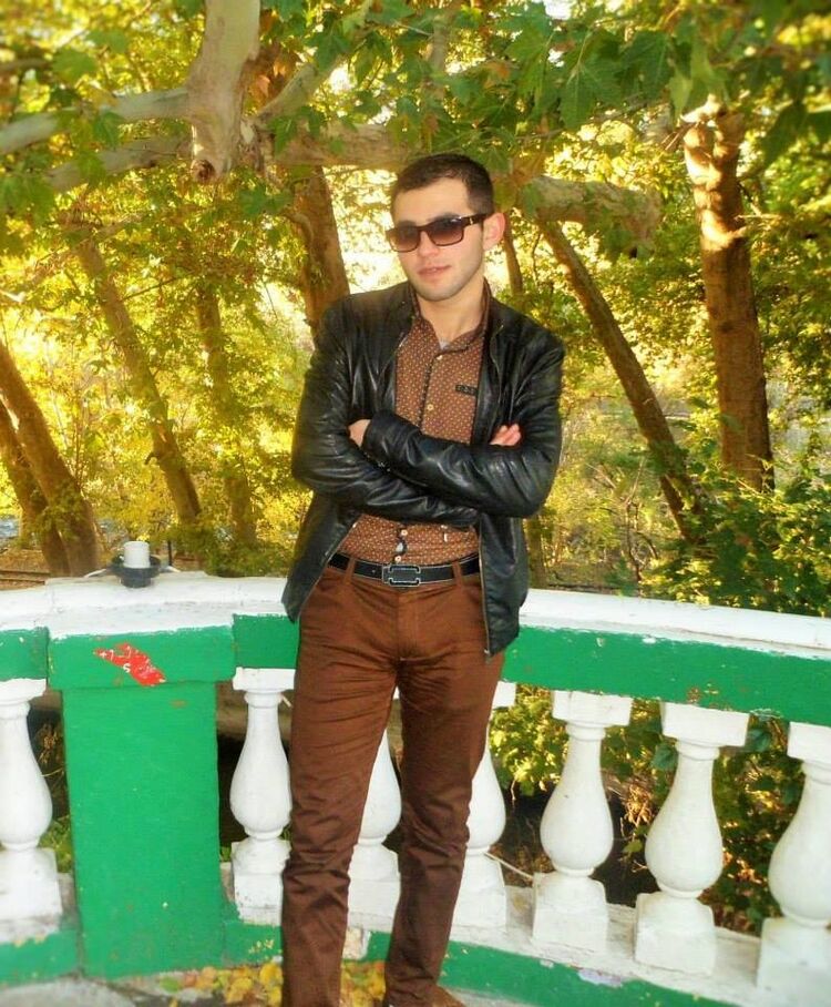  6492813  Vahe, 32 ,    