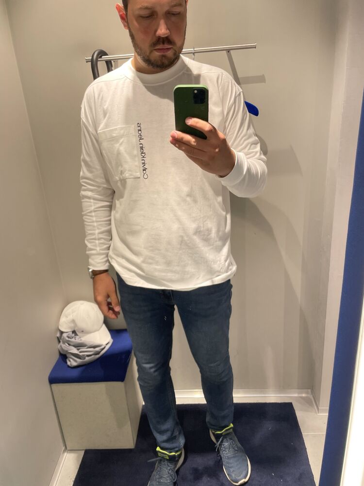  35300163  , 32 ,    