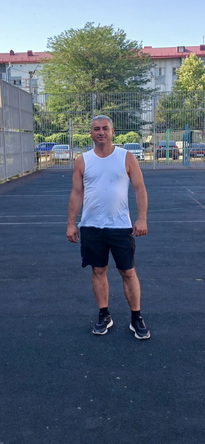  44402863  Tigran, 52 ,    