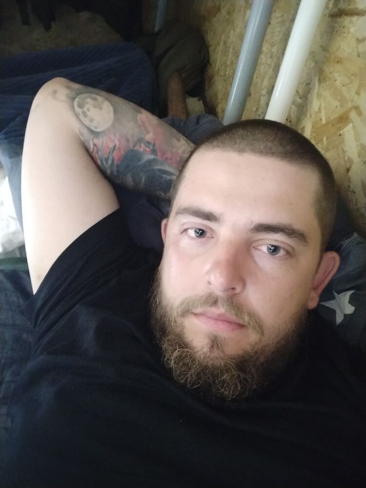  34213843  Enot, 31 ,    