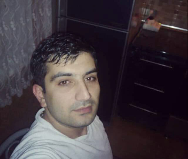  26198703  Ramin, 37 ,    