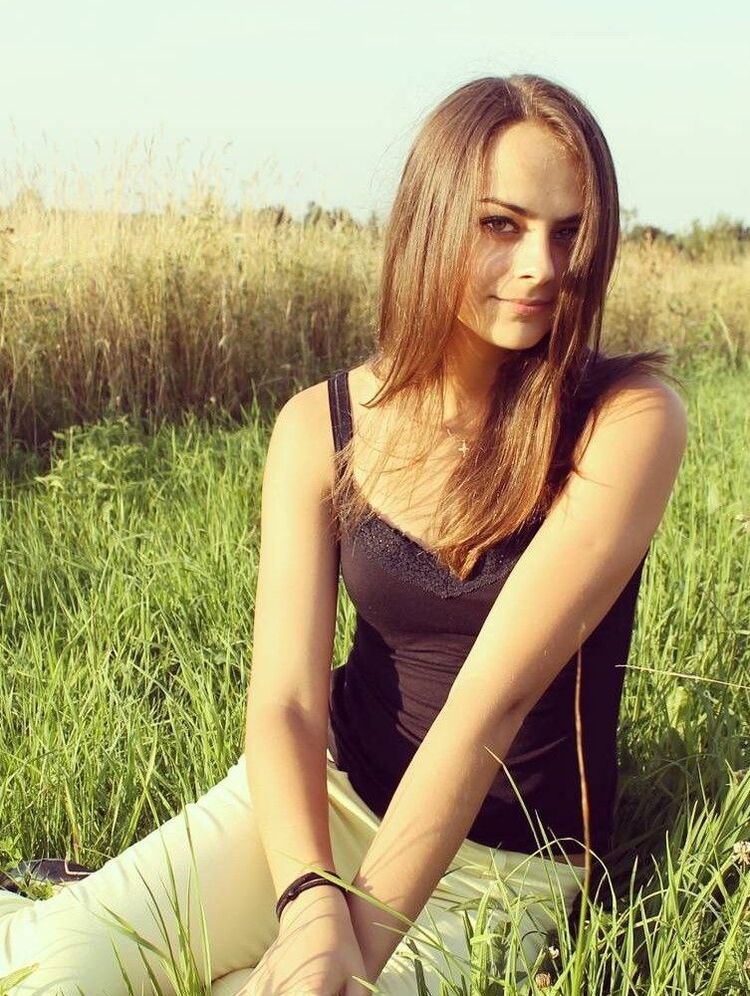  23998703  Vita, 28 ,    