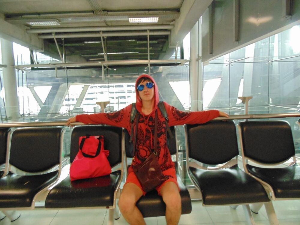  ,   Viktor, 27 ,   ,   , c 