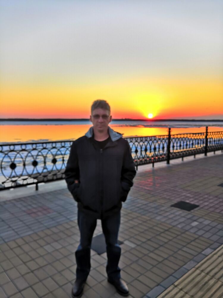  --,   , 52 ,  