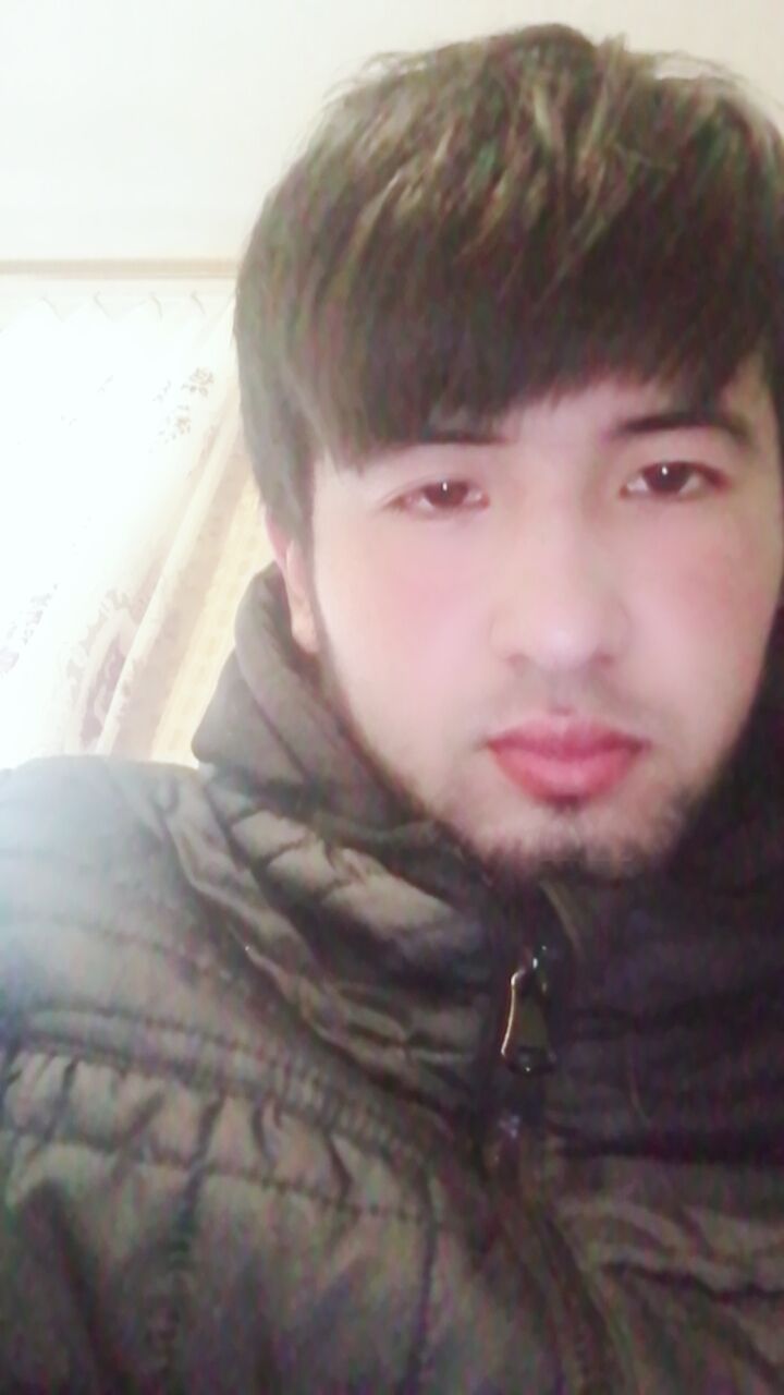  ,   Bexruz, 23 ,  