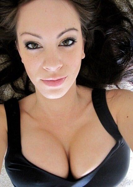  ,   Jennie Thomp, 26 ,   ,   
