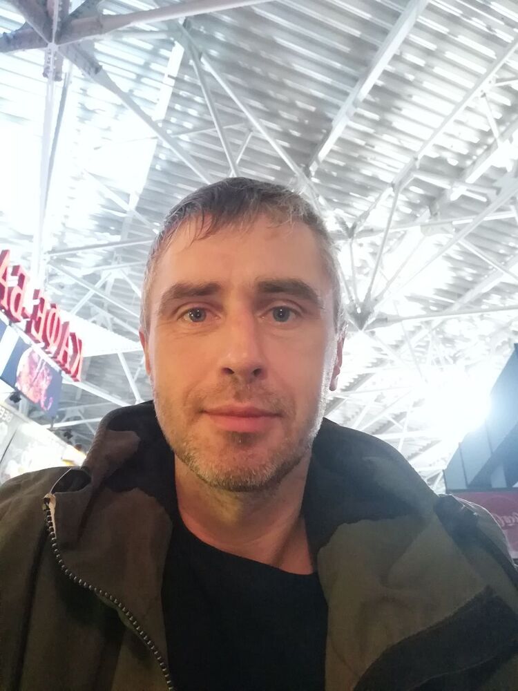  30423643  Alex Merfi, 39 ,    
