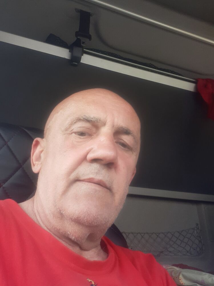 ,   Rade, 61 ,   ,   