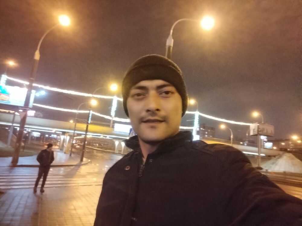  52770563  Kerim, 33 ,    