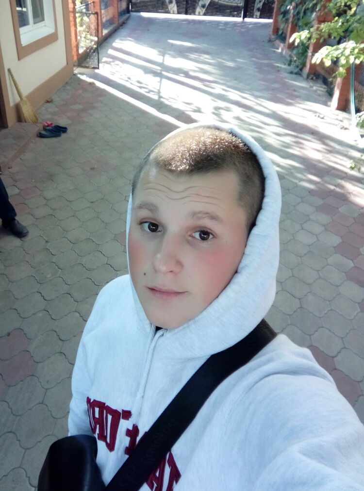  8955533  Ilysha, 31 ,    