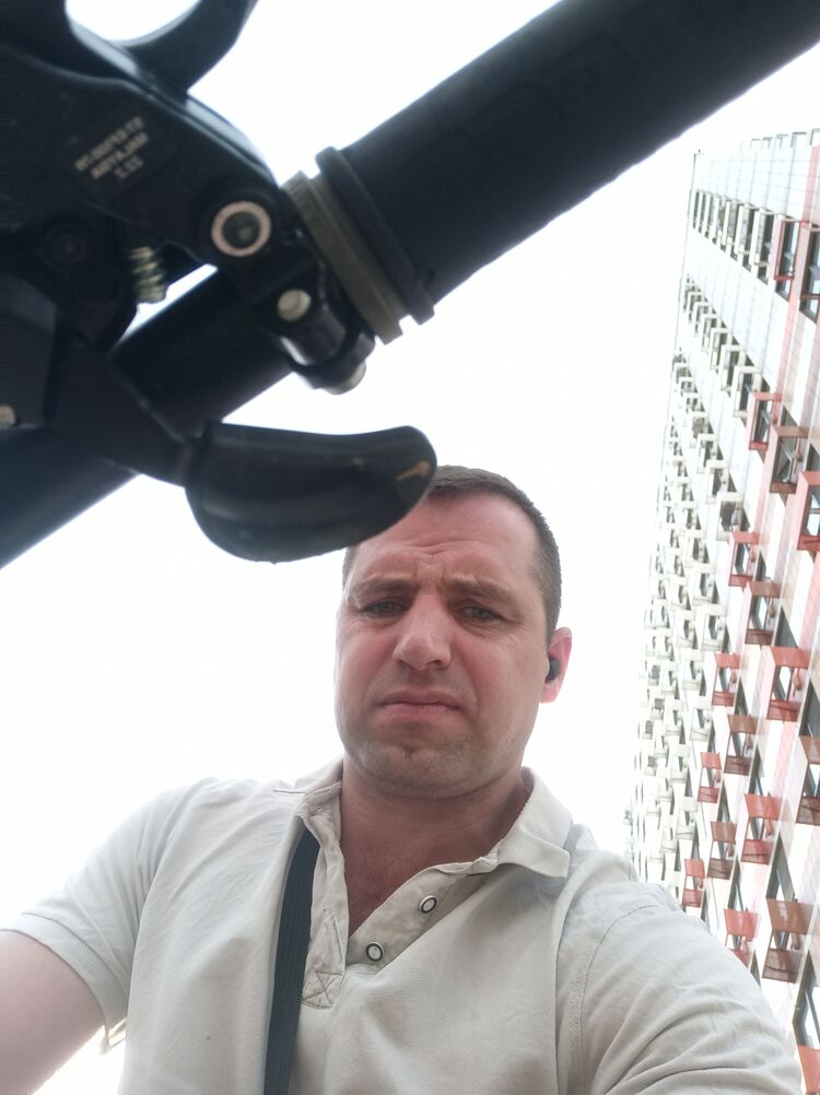  ,   Dima, 44 ,   ,   , c , 