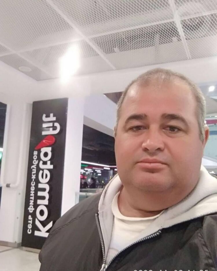  ,   Andy, 43 ,   ,   , c 