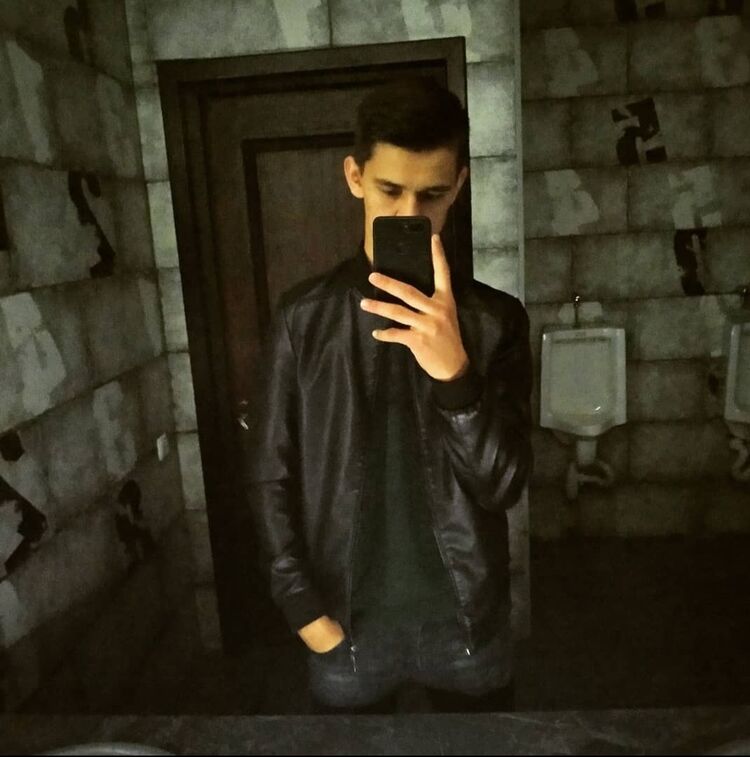  27692773  , 28 ,    
