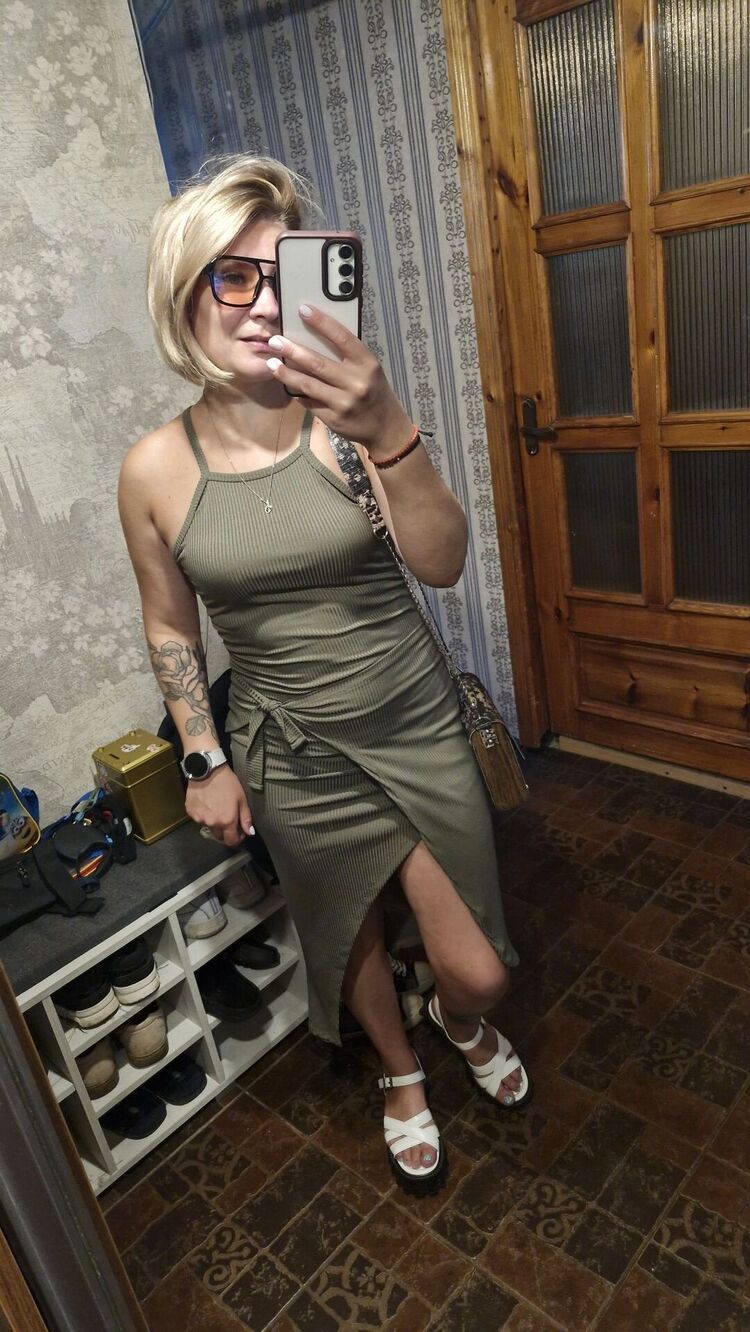  48152473  Olga, 37 ,    