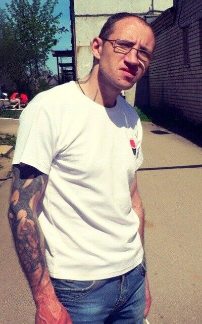  8239893  , 44 ,    -