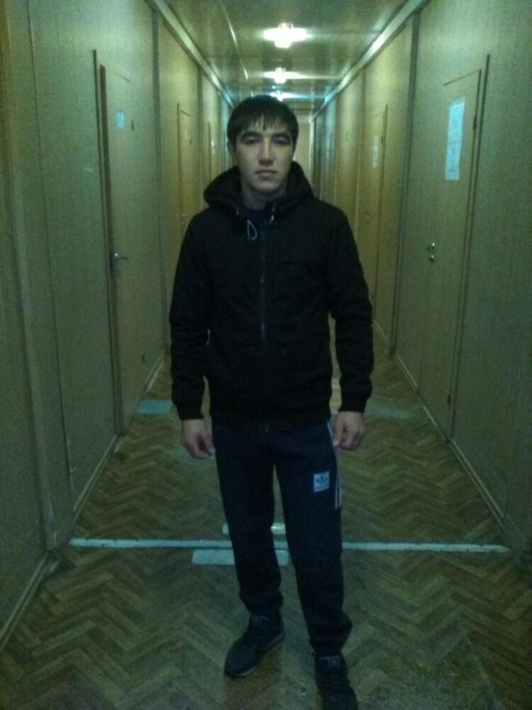  15588683  Roman, 35 ,    
