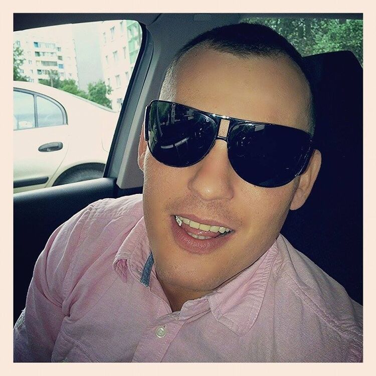  ,   Im Sexy And, 40 ,  