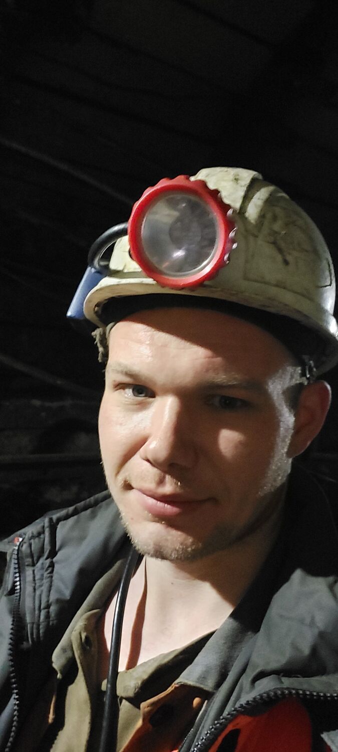  29581933  Valentin, 27 ,    